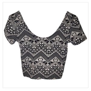 💎5/20 PINK Victoria’s Secret XS Crop Top Geometric Aztec Puff Sleeve Stretch